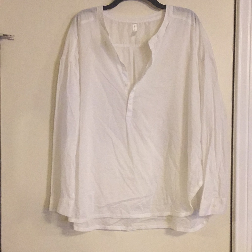 GAP Body white shirt